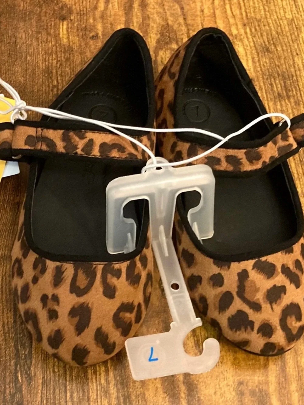 Toddler Addy Ballet Flats - Cat & Jack Tan Hook and Loop, Closed toe Size 7T new